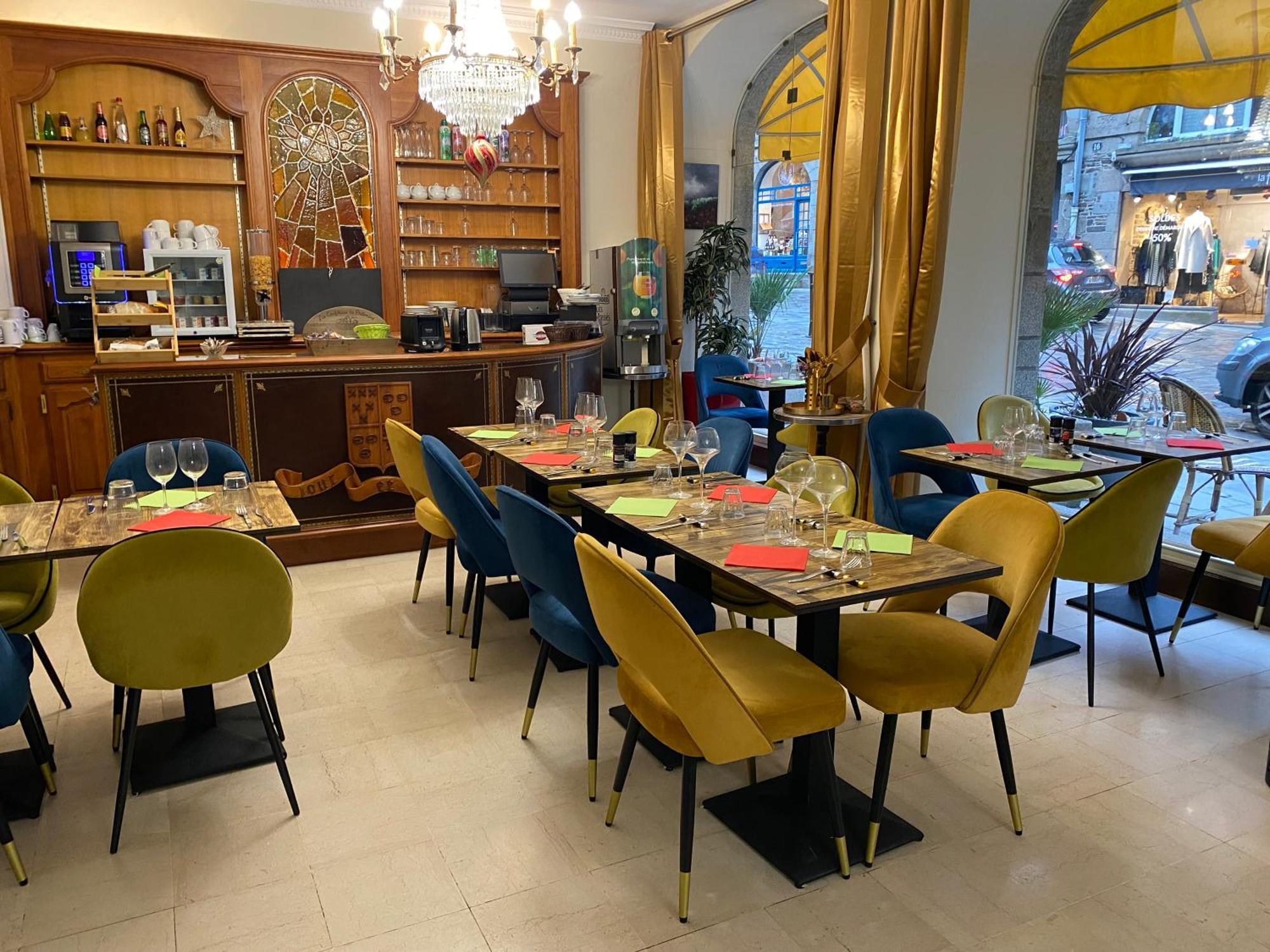 Balzac Hotel Restaurant ฟูแฌร์ ภายนอก รูปภาพ